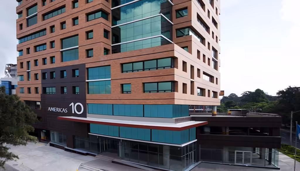 Edificio Américas 10, sede Zona 13 de Clínicas Para Oír Mejor